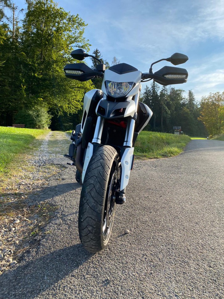 Ducati 939 Hypermotard ABS