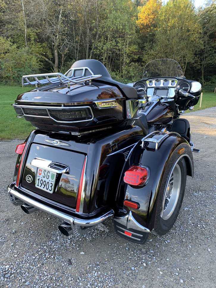 HARLEY-DAVIDSON FLHTCUTG Tri Glide Ultra Classic (Trike) HARLEY-DAVIDSON HARLEY-DAVIDSON FLHTCUTG Tri Glide Ultra Classic (Trike)