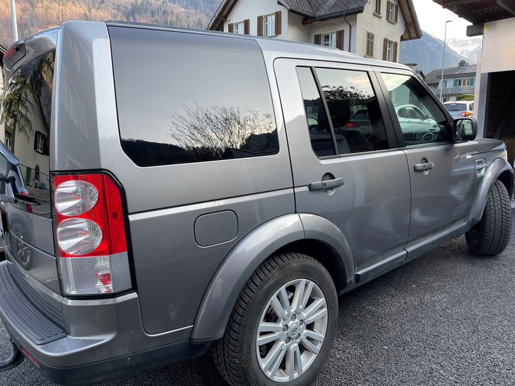 Land Rover Discovery 3.0 TDV6 245 HSE