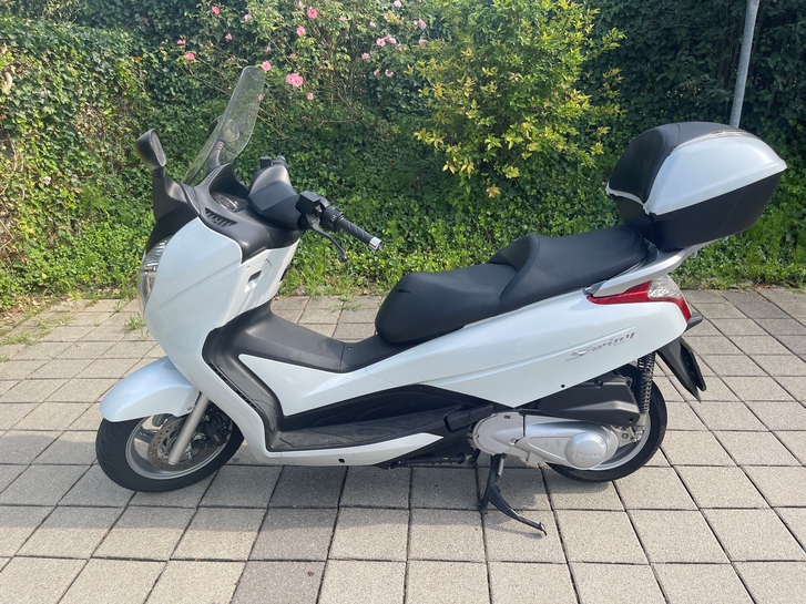 Honda FES 125 S-Wing A ABS Honda Honda FES 125 S-Wing A ABS