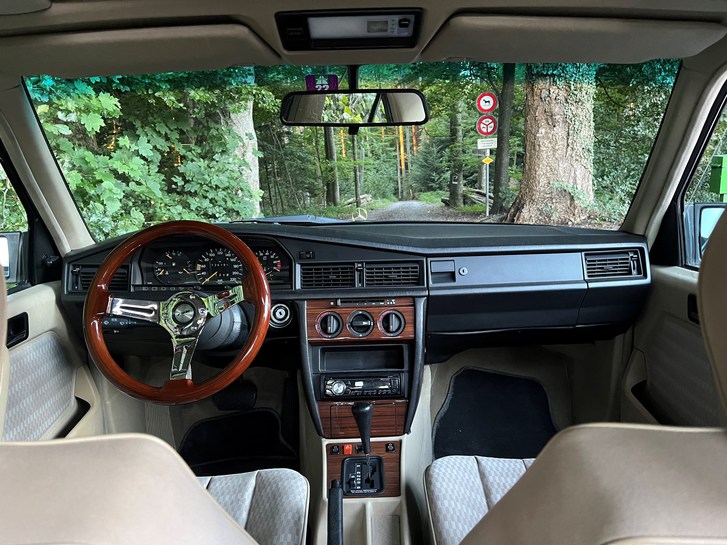 Mercedes-Benz W201 190 E 2.3 Mercedes-Benz Mercedes-Benz W201 190 E 2.3