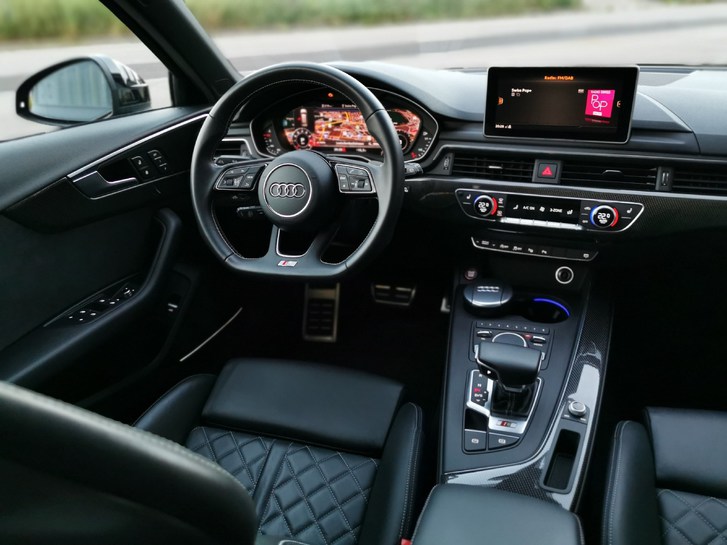 Audi S4 Avant 3.0 V6 TFSI quattro S-Tronic