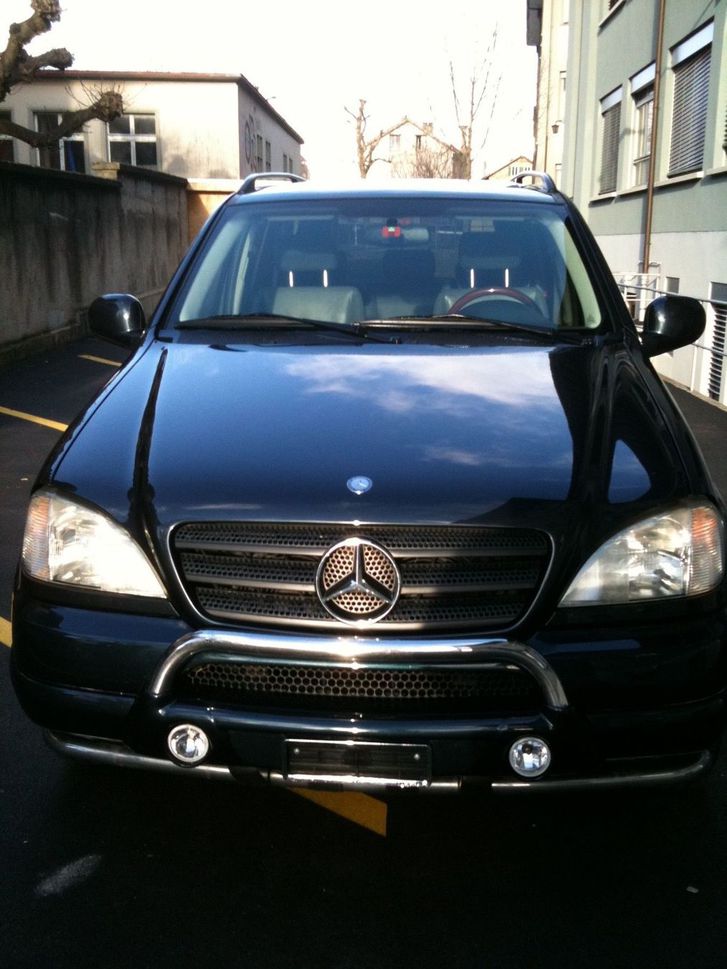 Mercedes-Benz M-Klasse W163 ML 320 V6 Mercedes-Benz Mercedes-Benz M-Klasse W163 ML 320 V6