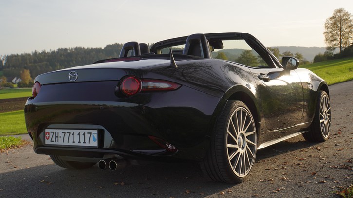 Mazda MX-5 2.0 Revolution Mazda Mazda MX-5 2.0 Revolution