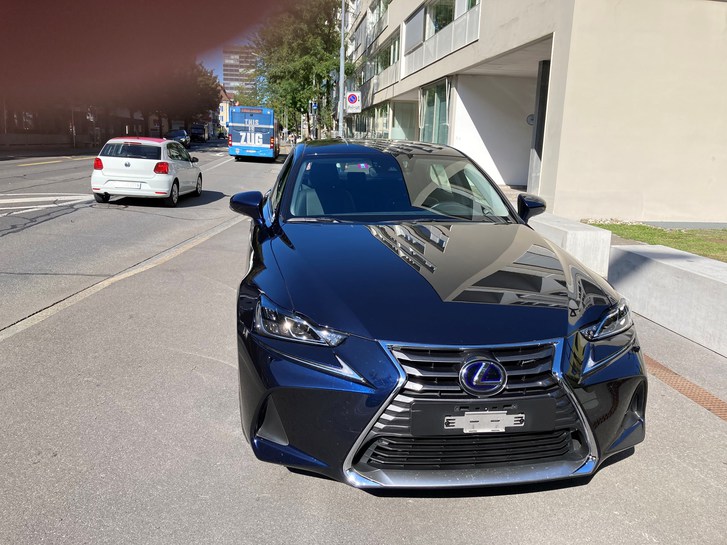 Lexus IS 300h Excellence