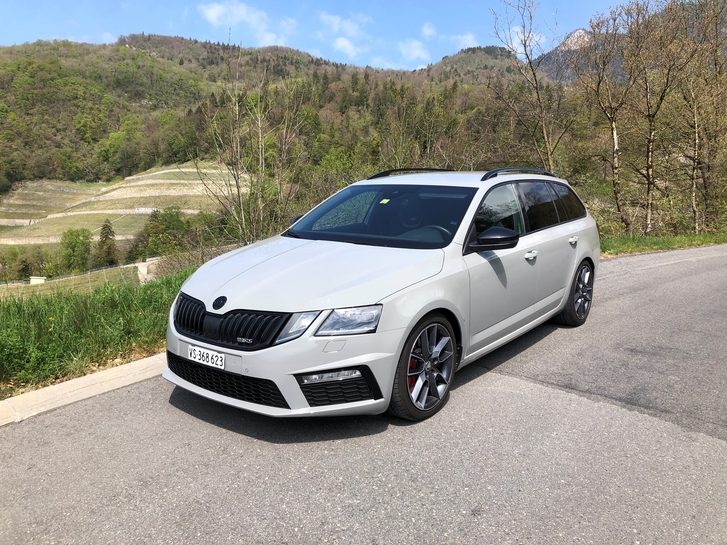 Skoda Octavia Combi 2.0 TSI RS DSG Skoda Skoda Octavia Combi 2.0 TSI RS DSG