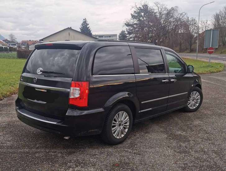 Lancia Voyager 2.8 TD Silver Lancia Lancia Voyager 2.8 TD Silver
