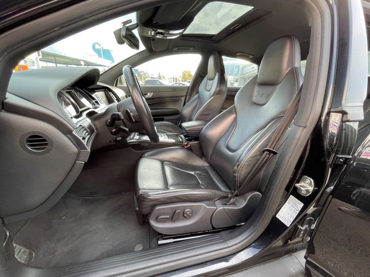 Audi RS6 5.0 V10 TFSI quattro T-Tronic Audi Audi RS6 5.0 V10 TFSI quattro T-Tronic