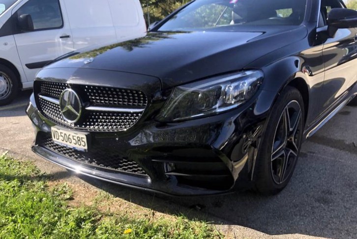 Mercedes-Benz C-Klasse A205 Cabriolet C 200 AMG Line 4matic Mercedes-Benz Mercedes-Benz C-Klasse A205 Cabriolet C 200 AMG Line 4matic