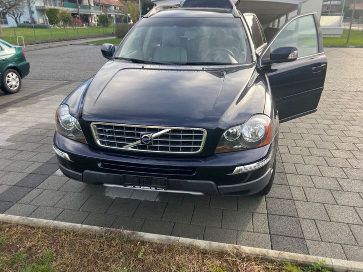 Volvo XC90 2.4D5 Momentum 5P. AWD Volvo Volvo XC90 2.4D5 Momentum 5P. AWD