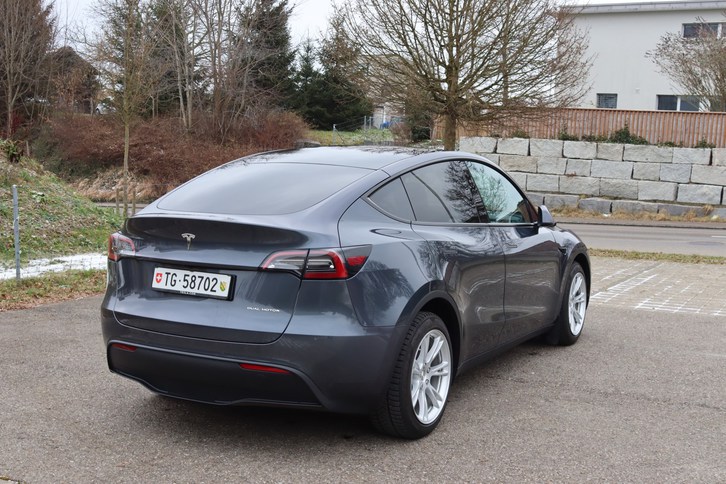 Tesla Model Y Long Range