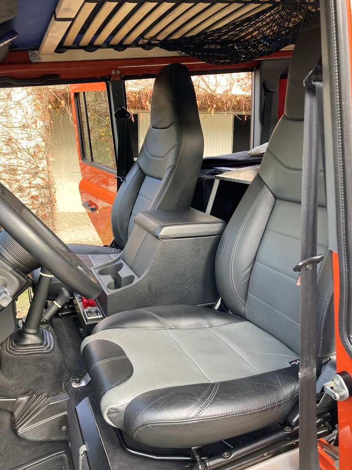 Land Rover Defender 110 2.2 TD4 SW Adventure Land Rover Land Rover Defender 110 2.2 TD4 SW Adventure