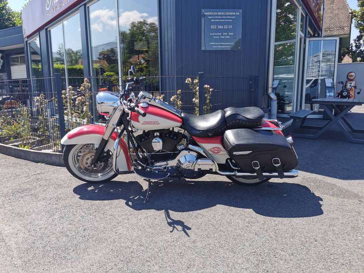 Harley-Davidson FLHRCI 1450 Road King Classic Harley-Davidson Harley-Davidson FLHRCI 1450 Road King Classic