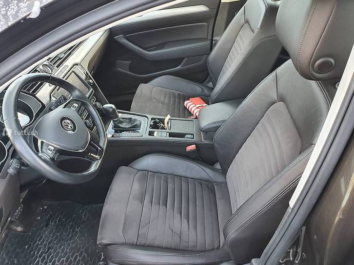 VW Passat Variant 2.0 TDI 240 SCR Highl. DSG 4m VW VW Passat Variant 2.0 TDI 240 SCR Highl. DSG 4m