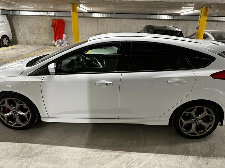 Ford Focus 2.0i EcoB SCTi ST-2 Ford Ford Focus 2.0i EcoB SCTi ST-2