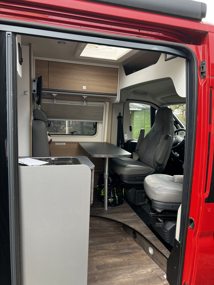 Fiat Ducato 2.3 JTD Sunlight Capron Swiss Edition Fiat Fiat Ducato 2.3 JTD Sunlight Capron Swiss Edition