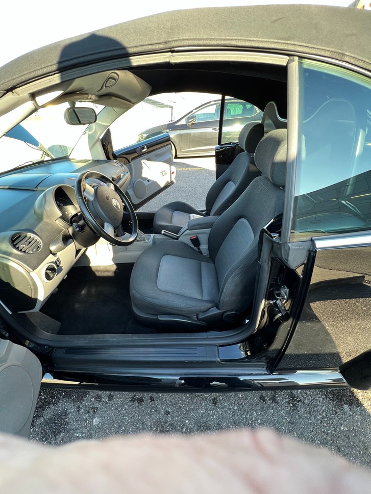 VW Beetle Cabriolet 1.6 VW VW Beetle Cabriolet 1.6