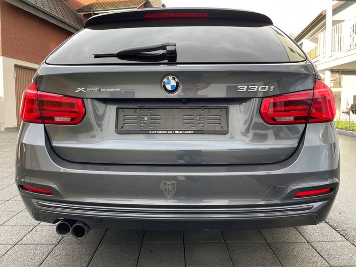 BMW 3er Reihe F31 Touring 330i xDrive SAG BMW BMW 3er Reihe F31 Touring 330i xDrive SAG