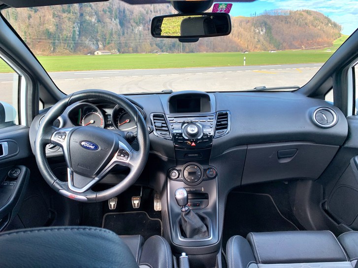 Ford Fiesta 1.6 EcoB ST-2 Ford Ford Fiesta 1.6 EcoB ST-2