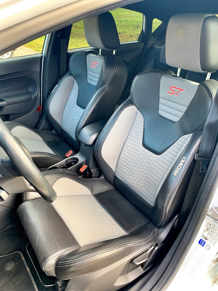 Ford Fiesta 1.6 EcoB ST-2 Ford Ford Fiesta 1.6 EcoB ST-2