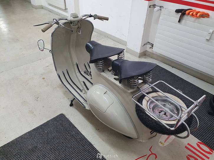 Piaggio Faro Basso VM1T (Roller) Piaggio Piaggio Faro Basso VM1T (Roller)