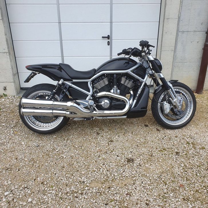 Harley-Davidson VRSCR 1130 V-Rod Street Road Harley-Davidson Harley-Davidson VRSCR 1130 V-Rod Street Road