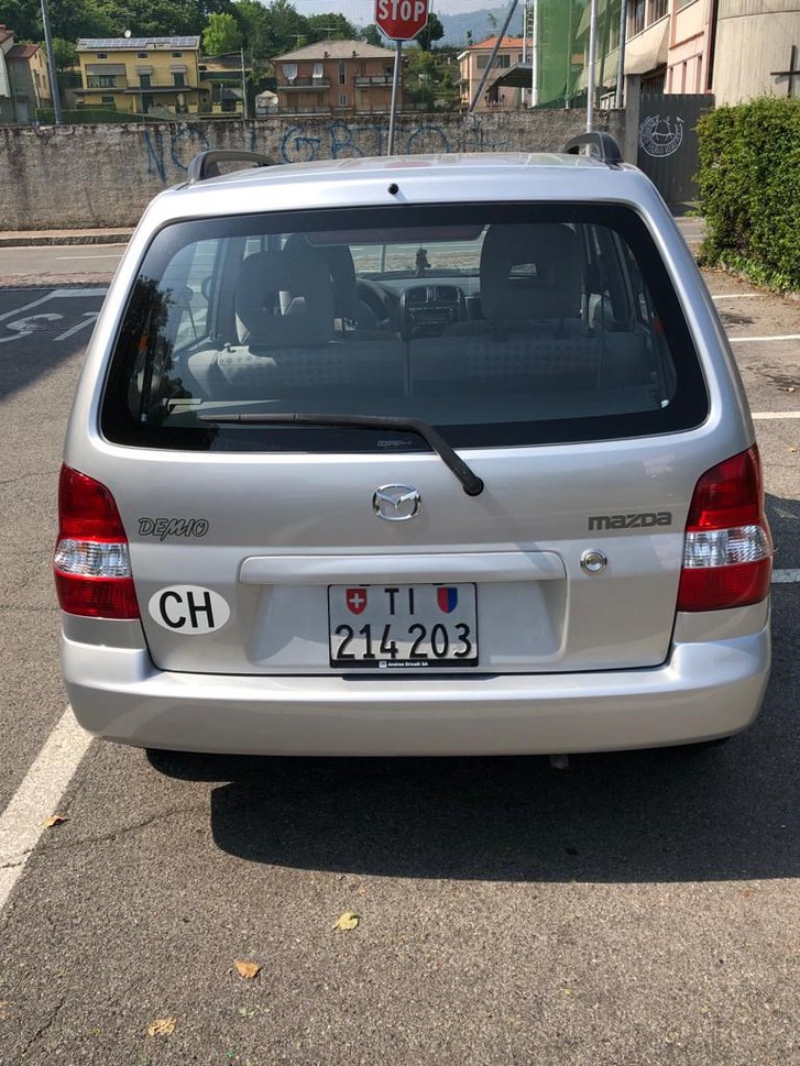 Mazda Demio 1.5i 16V High AB Mazda Mazda Demio 1.5i 16V High AB