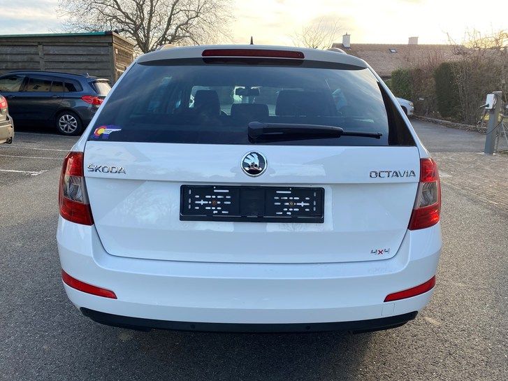 Skoda Octavia Combi 1.8 TSI Elegance 4x4 DSG Skoda Skoda Octavia Combi 1.8 TSI Elegance 4x4 DSG