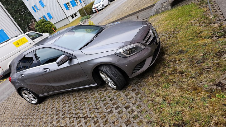 Mercedes-Benz A-Klasse W176 A 220 Urban 4m Mercedes-Benz Mercedes-Benz A-Klasse W176 A 220 Urban 4m