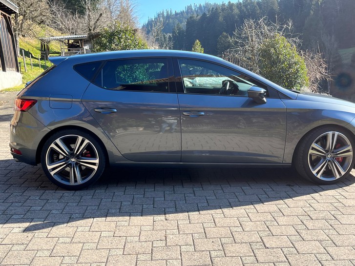 SEAT Leon 2.0 TSI 280 Cupra DSG SEAT SEAT Leon 2.0 TSI 280 Cupra DSG