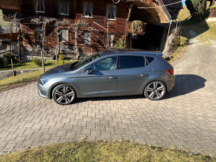 SEAT Leon 2.0 TSI 280 Cupra DSG SEAT SEAT Leon 2.0 TSI 280 Cupra DSG
