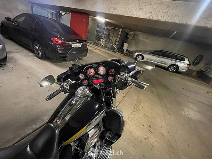 Harley-Davidson FLHTCUSE 1800 El. Gl. CVO ABS Harley-Davidson Harley-Davidson FLHTCUSE 1800 El. Gl. CVO ABS