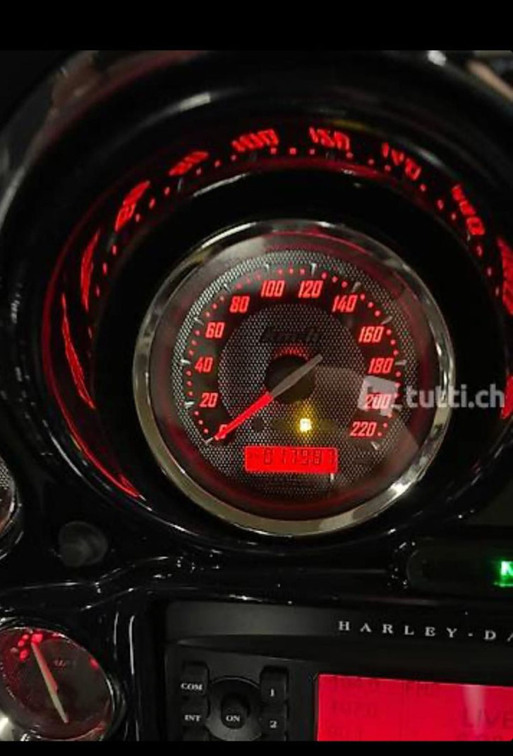 Harley-Davidson FLHTCUSE 1800 El. Gl. CVO ABS Harley-Davidson Harley-Davidson FLHTCUSE 1800 El. Gl. CVO ABS