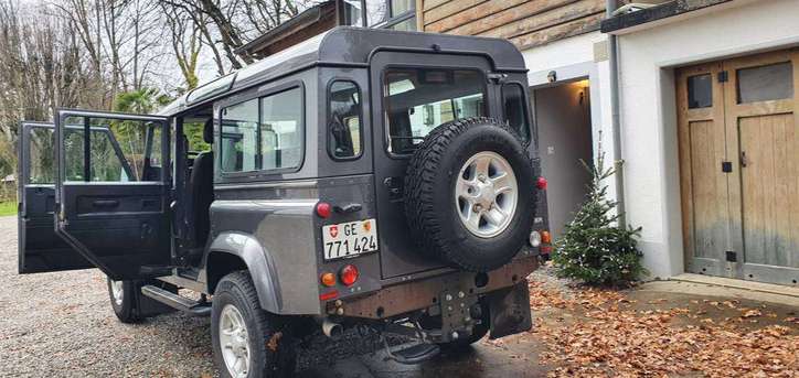 Land Rover Defender 110 2.2 TD4 SW Legend Land Rover Land Rover Defender 110 2.2 TD4 SW Legend