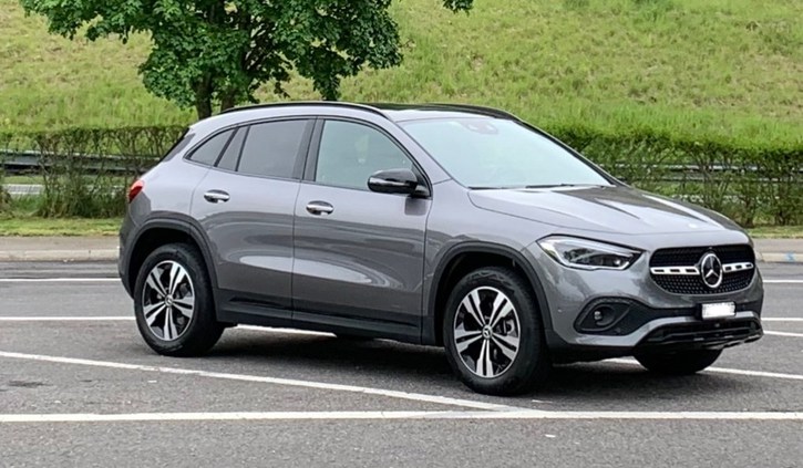Mercedes-Benz GLA-Klasse H247 GLA 220 d AMG Line 4m Mercedes-Benz Mercedes-Benz GLA-Klasse H247 GLA 220 d AMG Line 4m