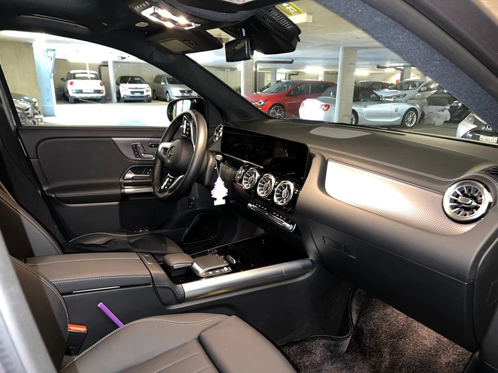 Mercedes-Benz GLA-Klasse H247 GLA 220 d AMG Line 4m Mercedes-Benz Mercedes-Benz GLA-Klasse H247 GLA 220 d AMG Line 4m