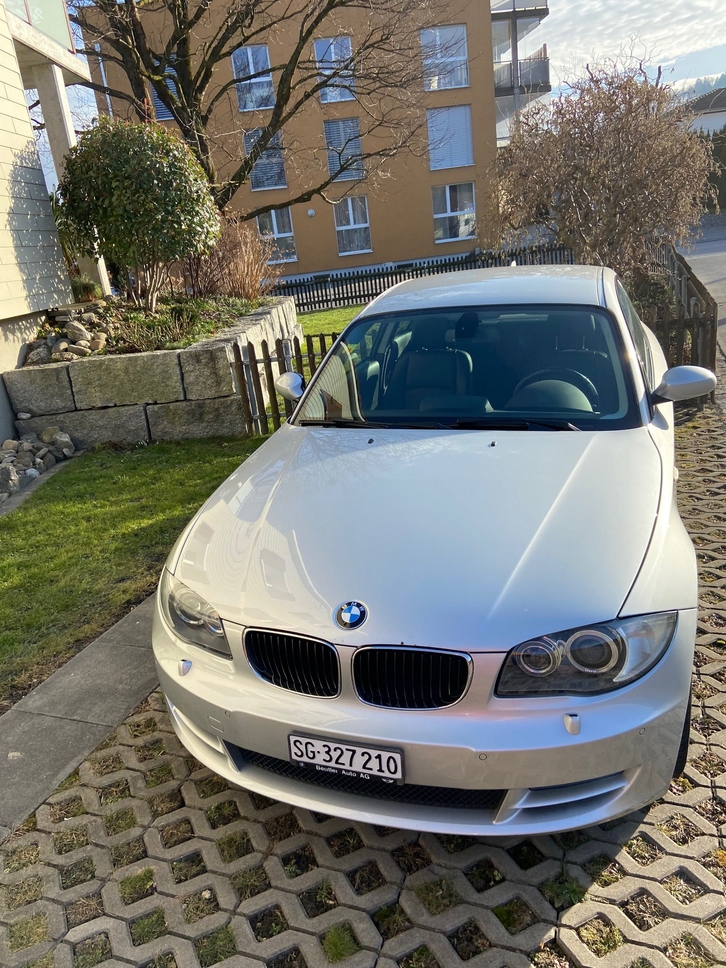BMW 1er Reihe E82 Coupé 123d BMW BMW 1er Reihe E82 Coupé 123d