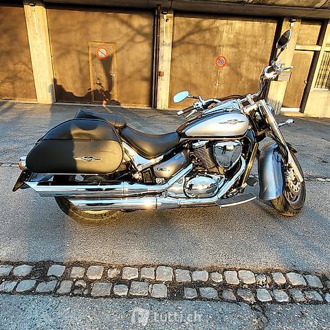SUZUKI VL800CUE Intruder SUZUKI SUZUKI VL800CUE Intruder