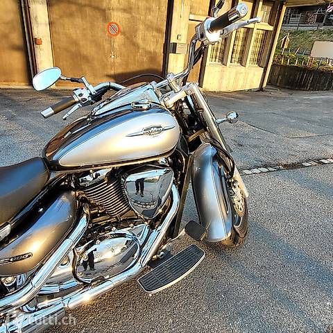 SUZUKI VL800CUE Intruder SUZUKI SUZUKI VL800CUE Intruder