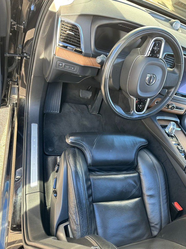 Volvo XC90 2.0 T8 TE R-Design 7P. AWD Volvo Volvo XC90 2.0 T8 TE R-Design 7P. AWD