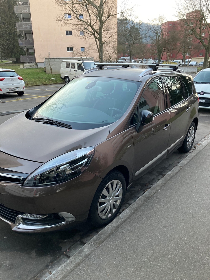 Renault Grand ScÃ©nic 1.2 TCe 130 Bose S/S 7P