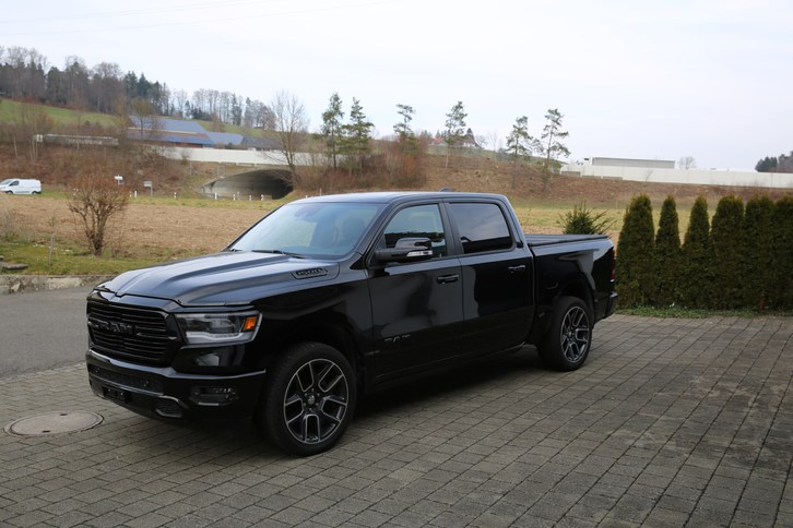 DODGE Ram 1500 5.7 V8 HEMI Sport Crew Cab 4x4 (Pick-up)