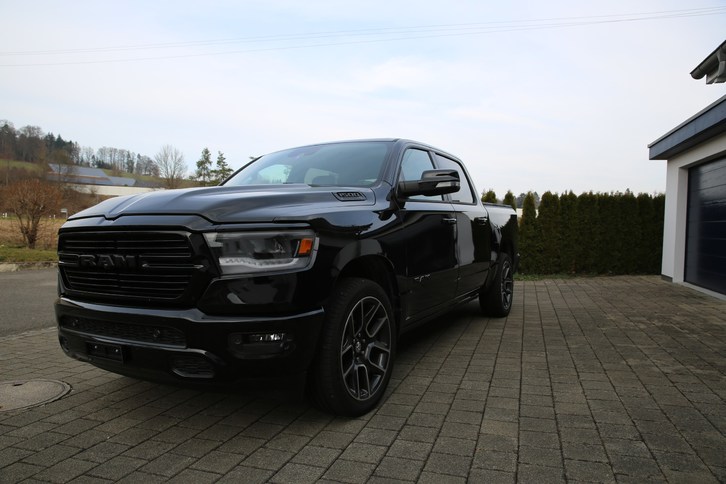 DODGE Ram 1500 5.7 V8 HEMI Sport Crew Cab 4x4 (Pick-up) DODGE DODGE Ram 1500 5.7 V8 HEMI Sport Crew Cab 4x4 (Pick-up)