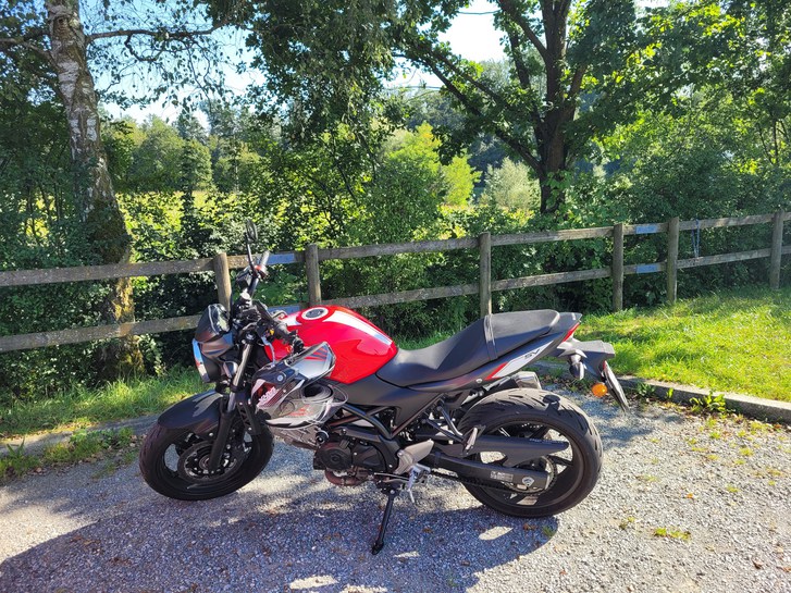 Suzuki SV 650 A Suzuki Suzuki SV 650 A