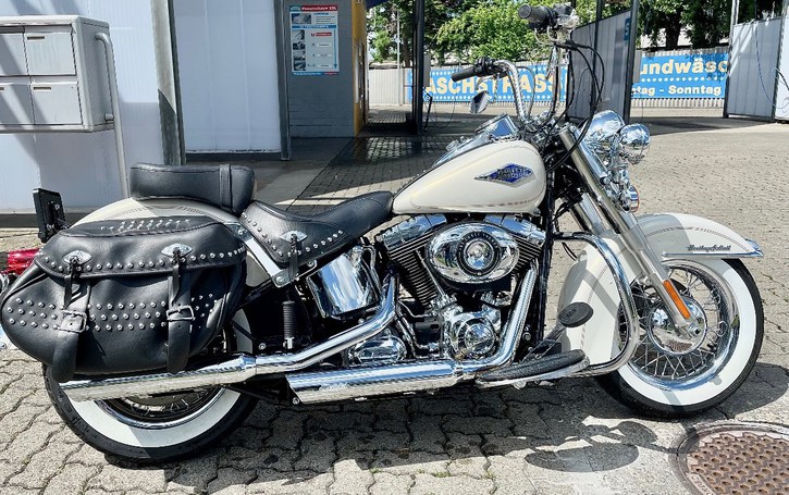 Harley-Davidson FLSTC 1690 Heritage Softail Classic ABS Harley-Davidson Harley-Davidson FLSTC 1690 Heritage Softail Classic ABS