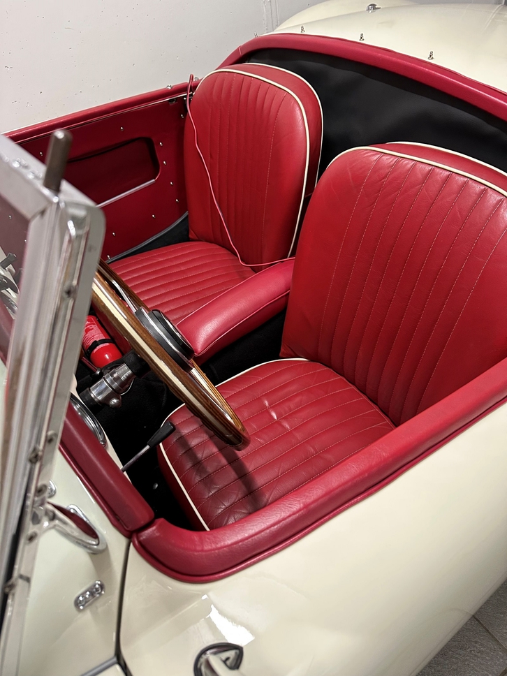 MG MGA (Cabriolet) MG MG MGA (Cabriolet)