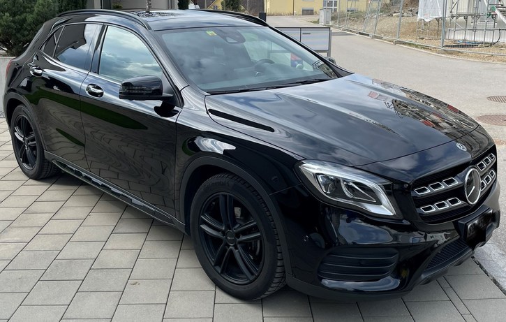 Mercedes-Benz GLA-Klasse X156 GLA 200 d Swiss Star 4m Mercedes-Benz Mercedes-Benz GLA-Klasse X156 GLA 200 d Swiss Star 4m