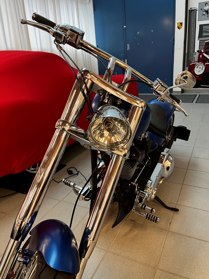 HARLEY-DAVIDSON Softail (Custom Bike) HARLEY-DAVIDSON HARLEY-DAVIDSON Softail (Custom Bike)