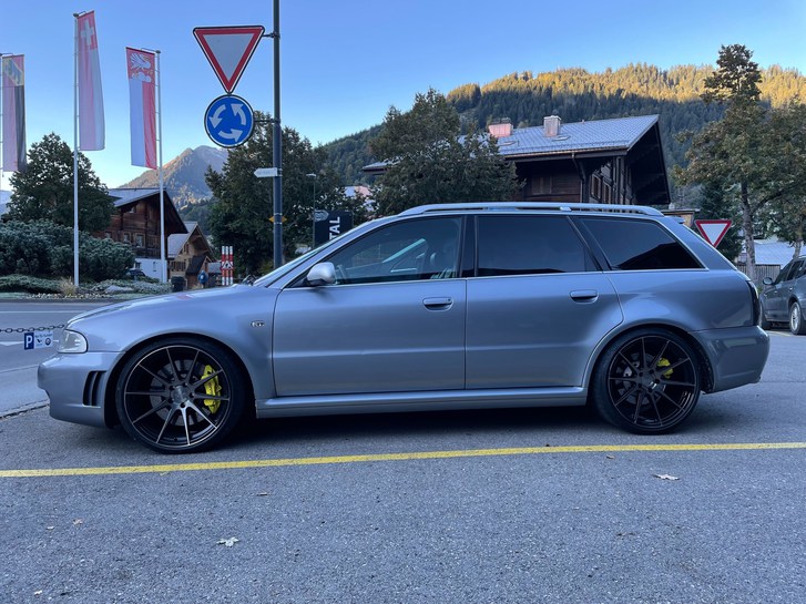 Audi RS4 Avant 2.7 V6 Biturbo quattro Audi Audi RS4 Avant 2.7 V6 Biturbo quattro