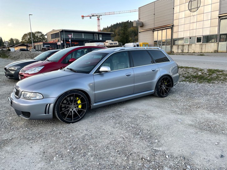 Audi RS4 Avant 2.7 V6 Biturbo quattro Audi Audi RS4 Avant 2.7 V6 Biturbo quattro